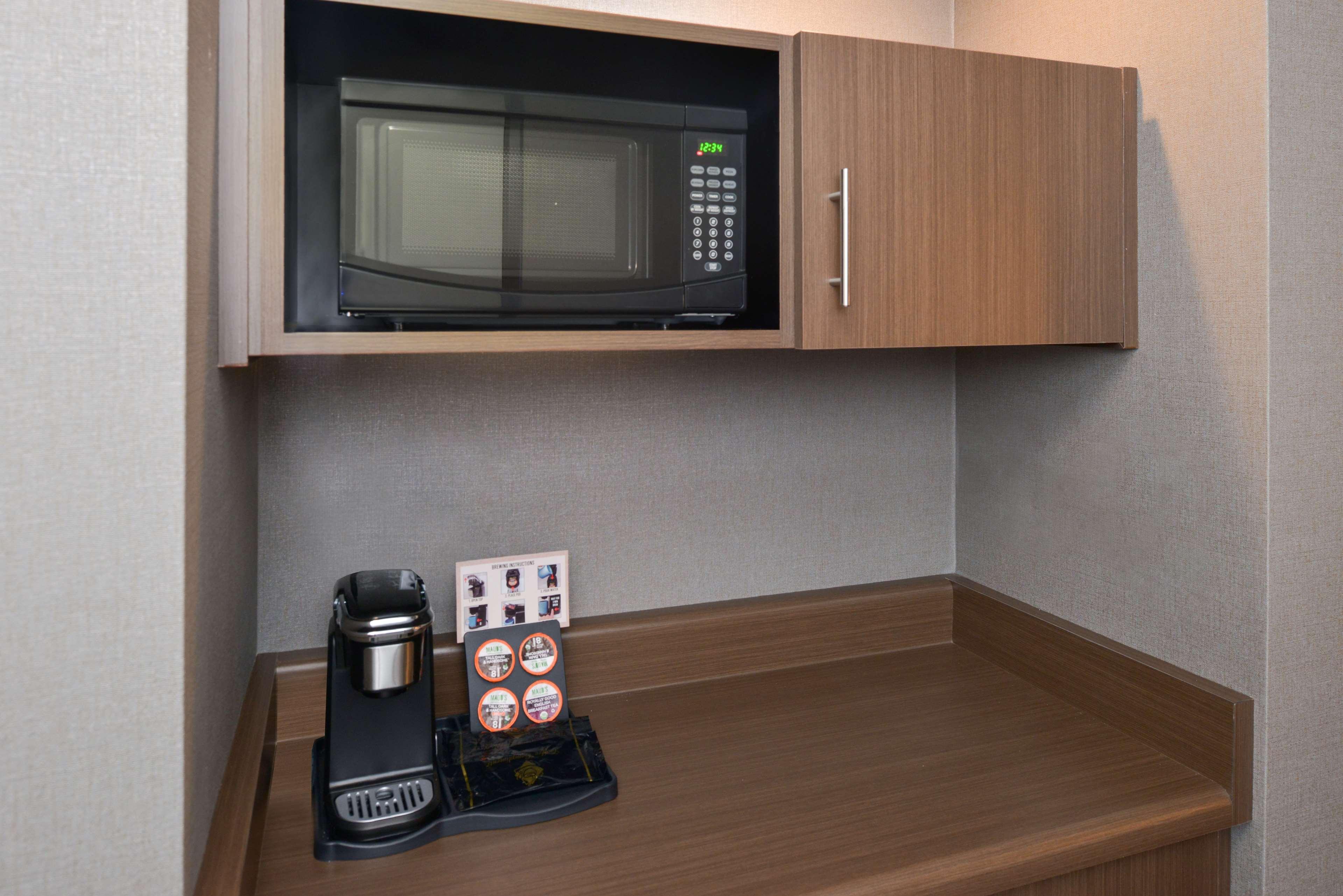 Best Western Plus West Covina Inn Екстериор снимка