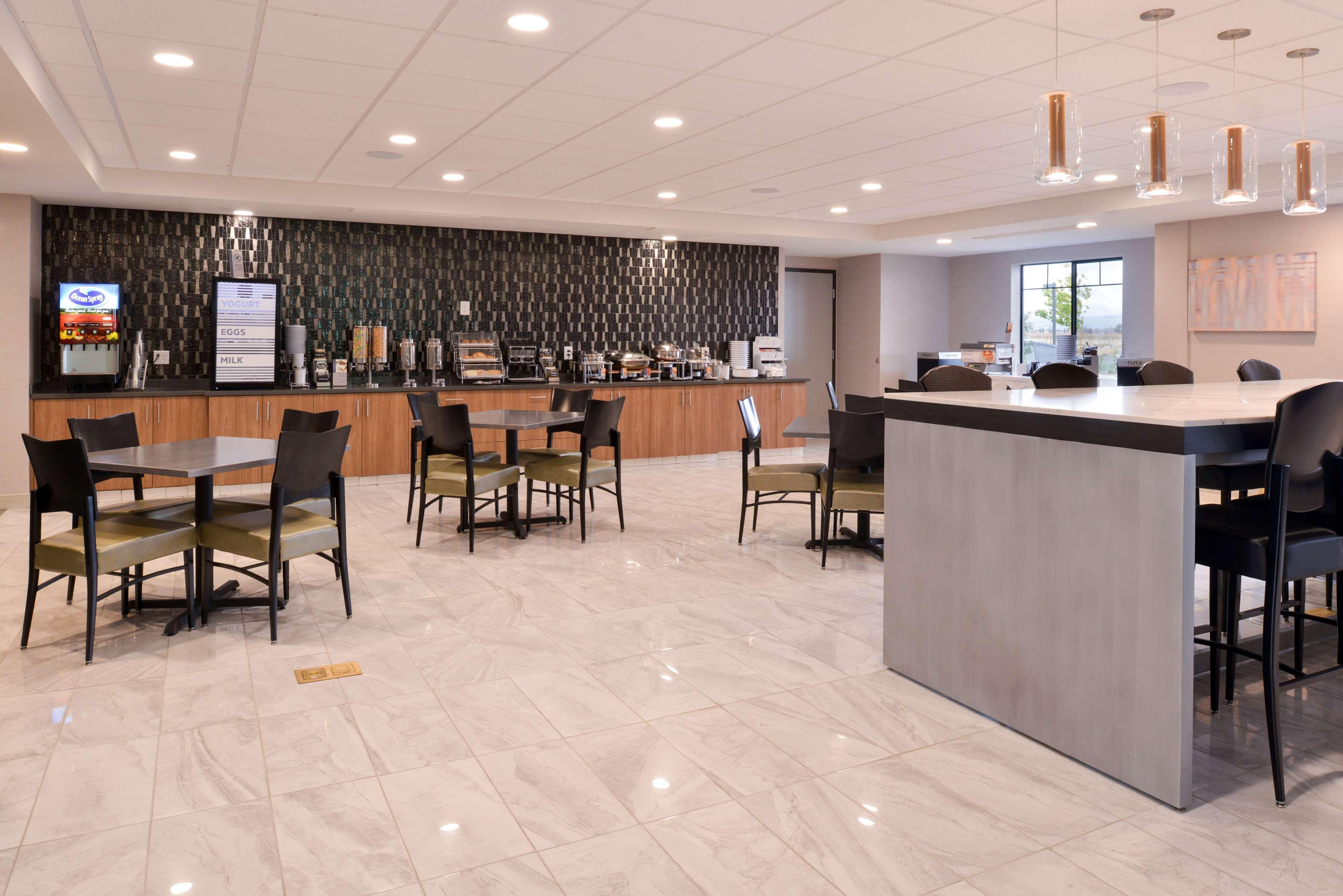 Best Western Plus West Covina Inn Екстериор снимка