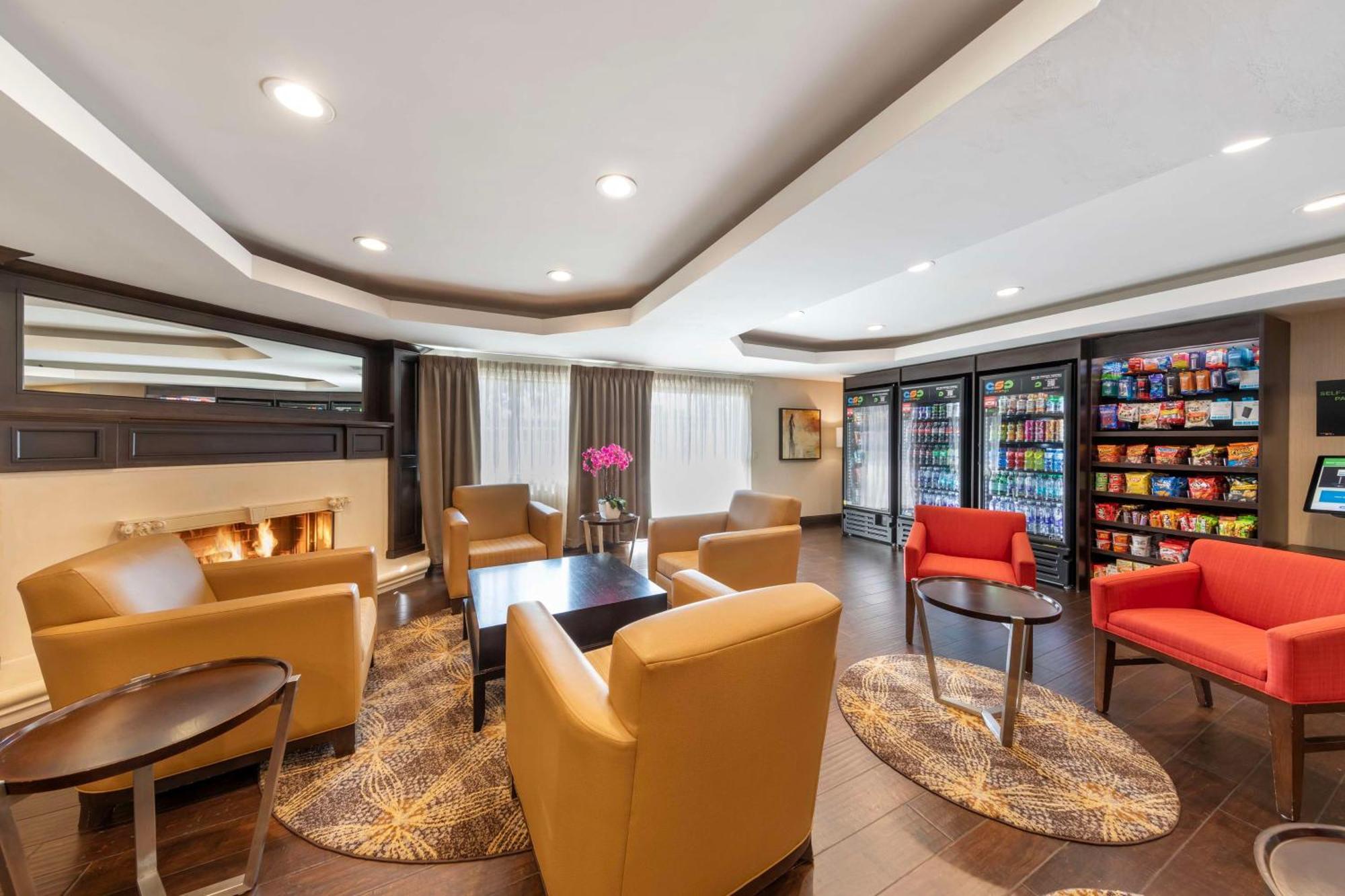 Best Western Plus West Covina Inn Екстериор снимка