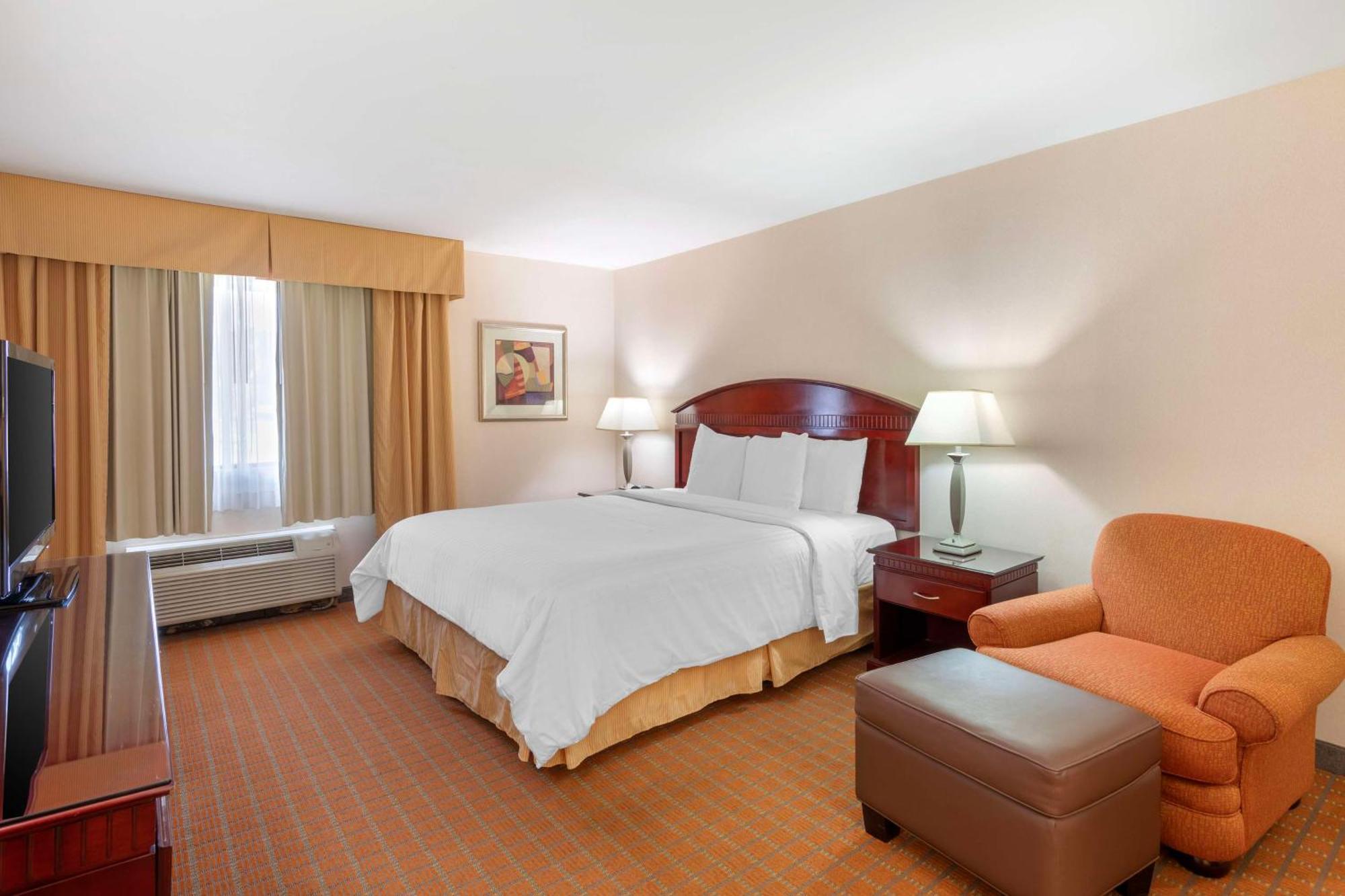 Best Western Plus West Covina Inn Екстериор снимка