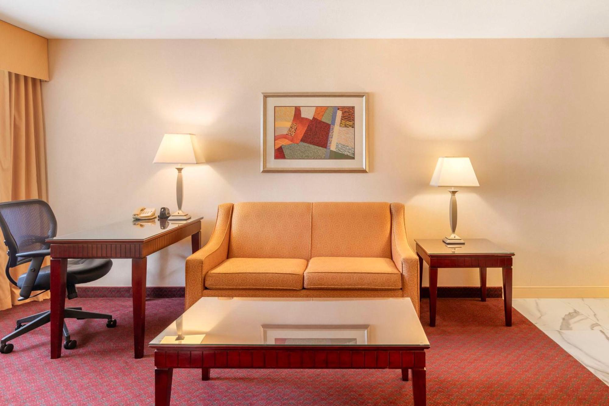 Best Western Plus West Covina Inn Екстериор снимка