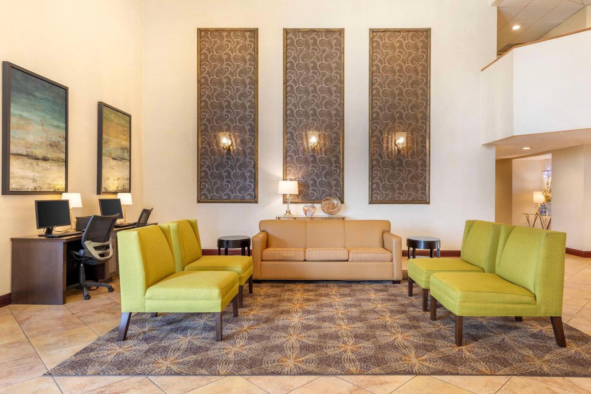 Best Western Plus West Covina Inn Екстериор снимка